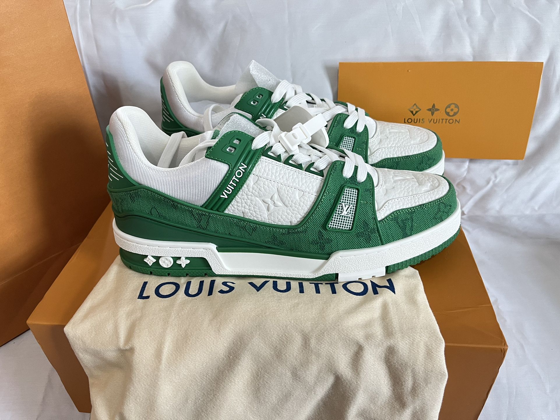 New Authentic Louis Vuitton Trainer #54 Graphic Print Blue/White Sneakers  (Euro 44/Men’s 10-11) for Sale in Valley Stream, NY - OfferUp
