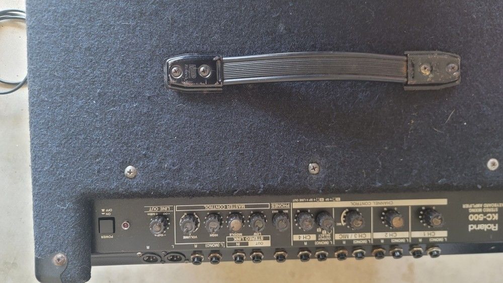 ROLAND KC500 Keboard Amp