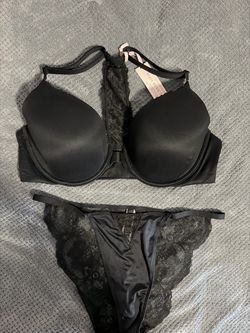 Victoria's Secret Body by Victoria Black Lace Bra Set