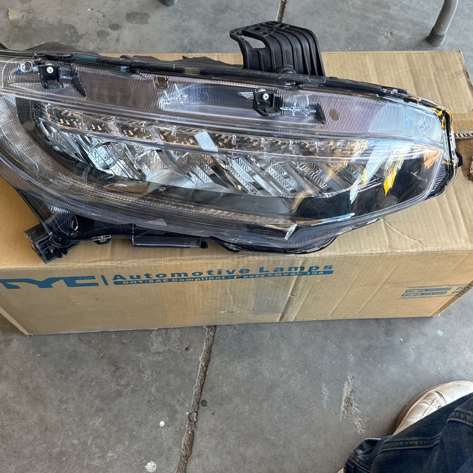 Honda Right Headlight Assy 2016-2021 Civic 33100-TBA-A11