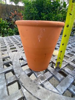 Terra cotta planter pot