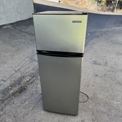 55” Tall Mini Beverage/food Cooler With Freezing Section In Stainless Look Free Local Delivery