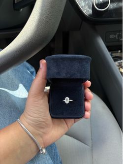 1.5ct Oval Lab Diamond Engagement Ring – 14K White Gold – F/VS – Size 6
