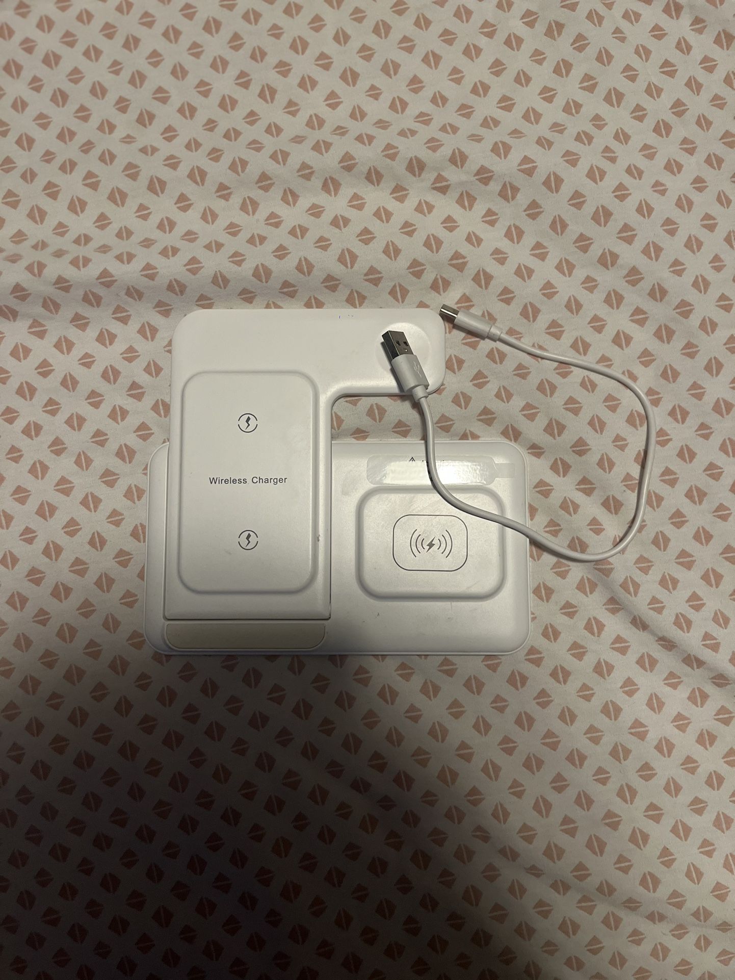 White Charging Stand/ AirPod Charger