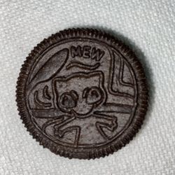 Rare Mew Oreo Pokémon Cookie!