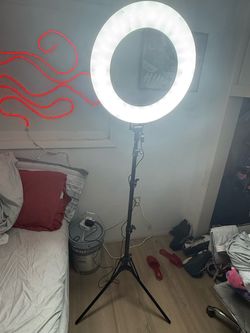 Ring light for streaming