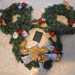 Disney Mickey Mouse Christmas Wreath
