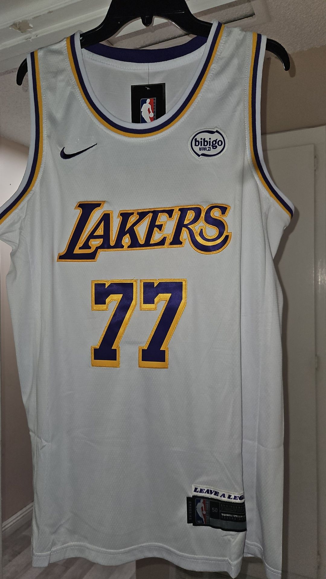 Read Desc: Luka Doncic Lakers Jersey $45 XL Firm On Price