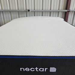 Queen Sizes Mattress And Box Spring Nectar