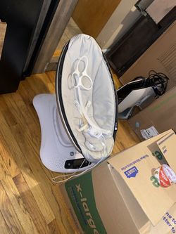 4 Moms Mamaroo