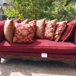 Basset Furniture Full Sized Sofa with Decorative Pillows
