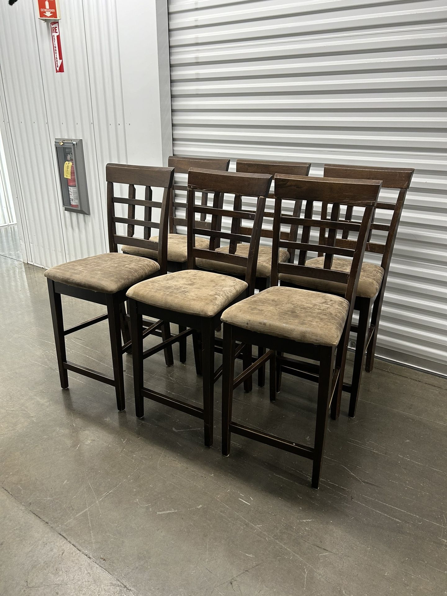 Six Amazing Bar Stools For Cheap