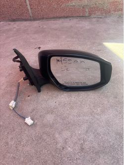 PASSENGER SIDE MIRROR 2013-2018 NISSAN SENTRA (BLACK COLOR).