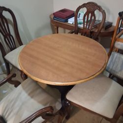 DINNING ROOM TABLE 