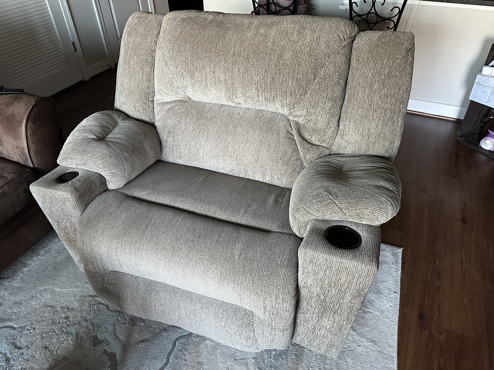 Large Recliner