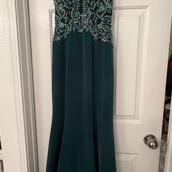 Emerald green beaded prom dress - size 0- new with tags