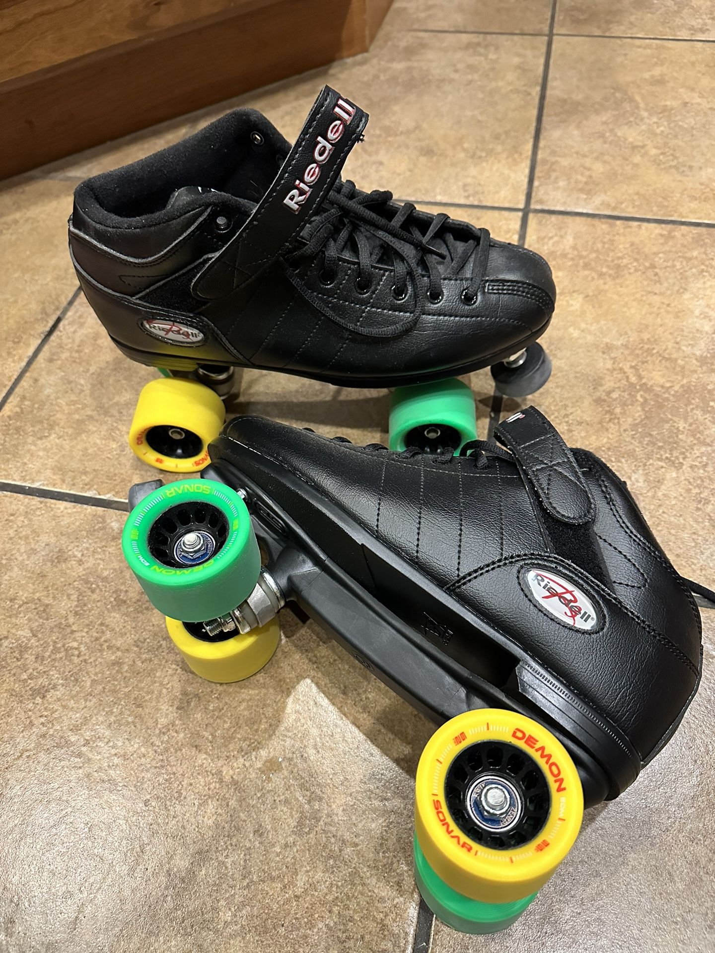 Riedell R3 Demon Roller Skate Set Men’s Size 12 for Sale in Tucson, AZ