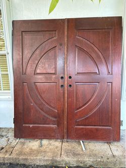 Puerta del frente doble36x80 buenas caoba condiciones