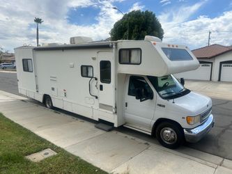 31’ Motorhome Minnie Winnie RV 2001