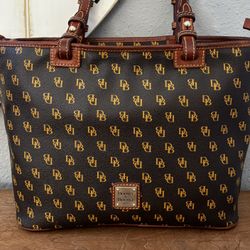 Dooney & Bourke Gretta Shoppers Tote