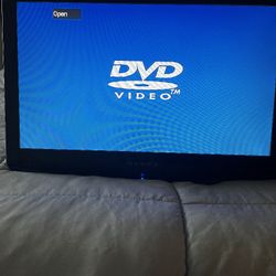 Dynex 19 Inch Flat Screen 