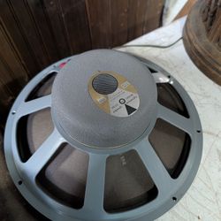 JBL D 130 