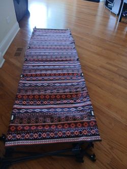 Foldable travel cot