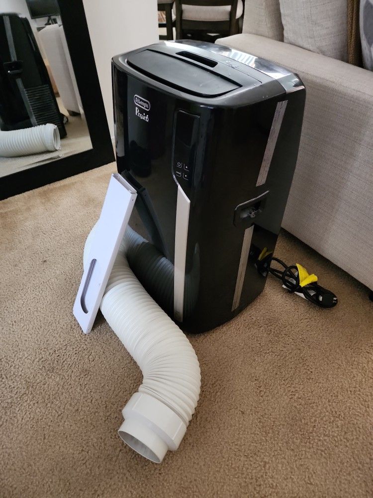 DE'LONGHI PINGUINO PORTABLE A/C HEATER 14,000BTU $200