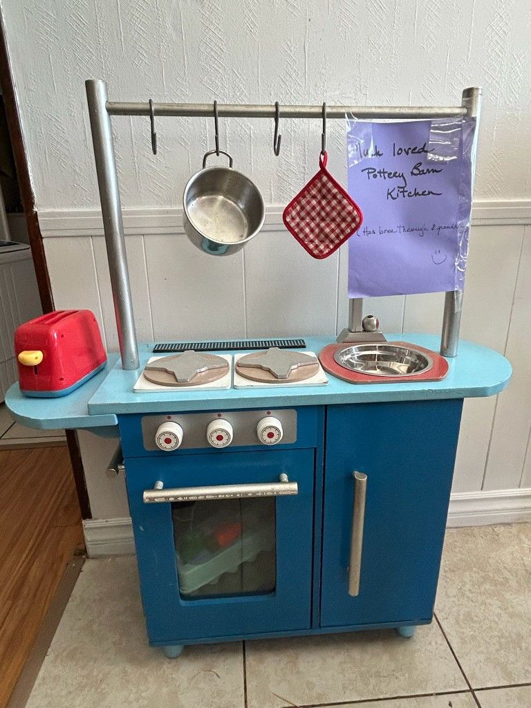 Rare Pottery Barn 2000's Retro Kitchen