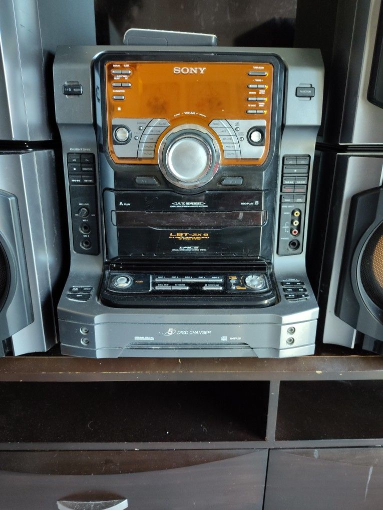 Sony Lbt zx9 It works but needs maintenance