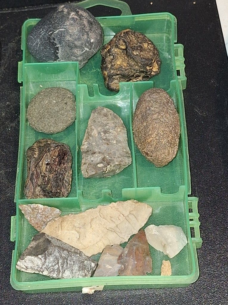 Stone Artifacts, Meteorites, Arrowheads, Possible Concretion Of Coin
