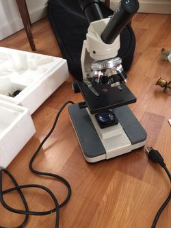 Microscope