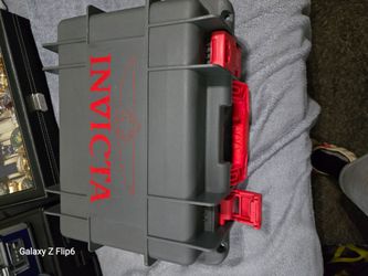 Invicta 8 slot watch case