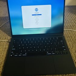 MacBook Air M2 13” M2