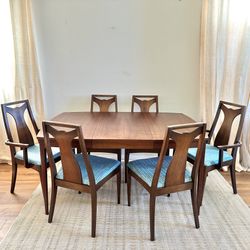 Mid Century Modern Table Chair Set