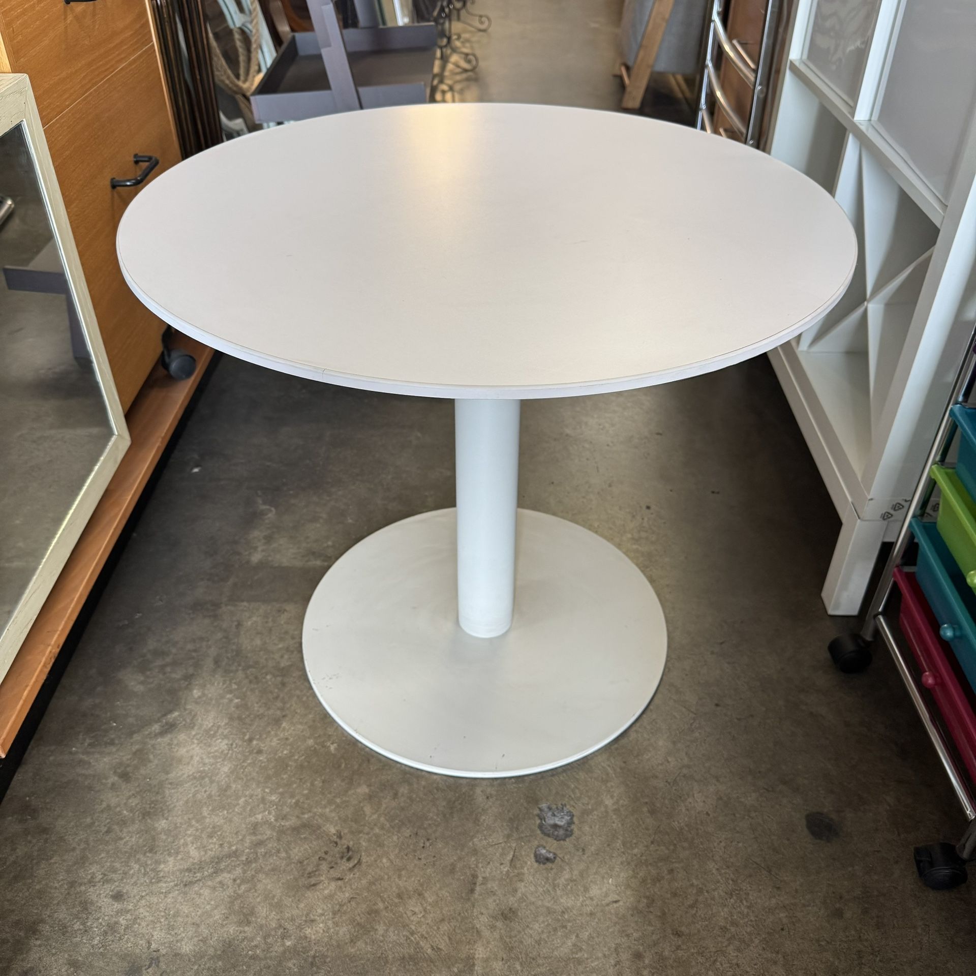 White Round Bistro Table Accent Table Good Condition