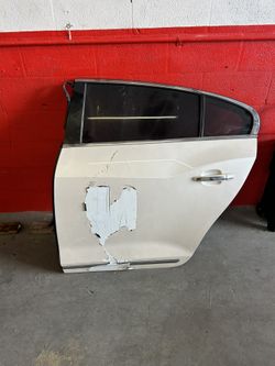 2010 Buick Lacrosse Rear Drivers Door 