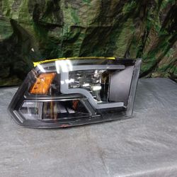 2009-18 Dodge Ram Right Headlight Aftermarket 