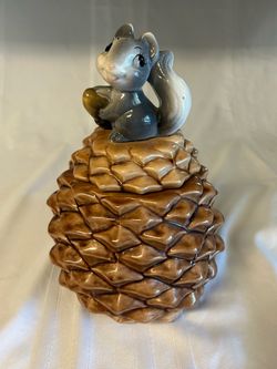 Metlox Squirrel on a Pine Cone Cookie Jar