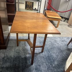 Mid-century style wood drop-leaf table
