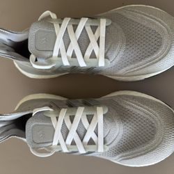Women’s Tennis Shoe 
