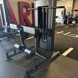 Atlantis Standing Hamstring Curl