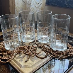 Anchor hocking set of four thick glasses no flaws see photos