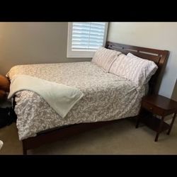 Queen size bedroom set