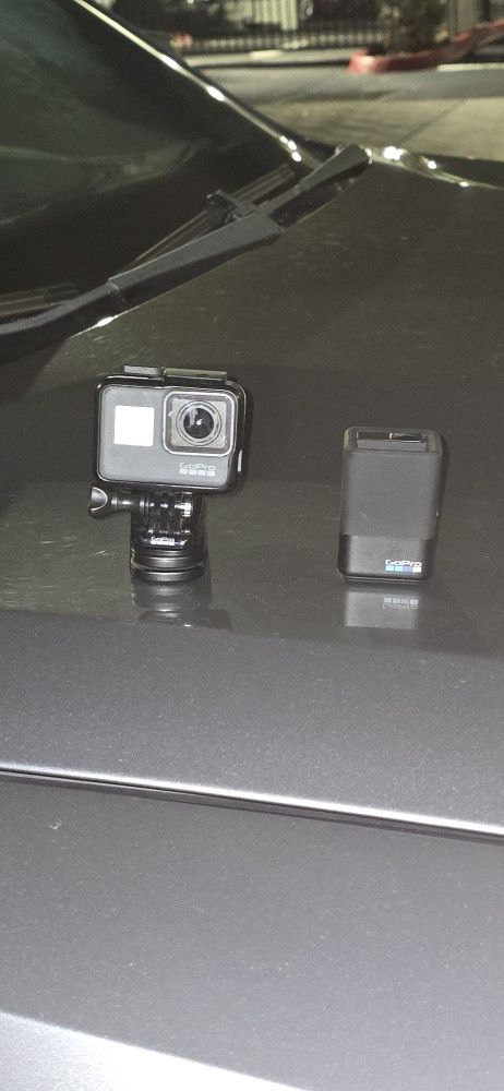 GoPro Hero 5 Black Edition With Extra Battery And Duel Battery Charger