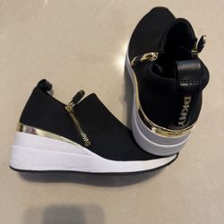 DKNY Women's Shoes 5.5