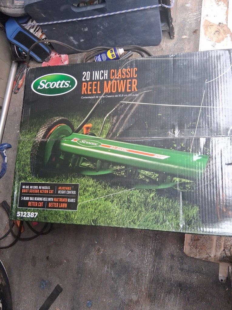 Scott's 20 In Classic Reel Mower With Detachabke Bag 2