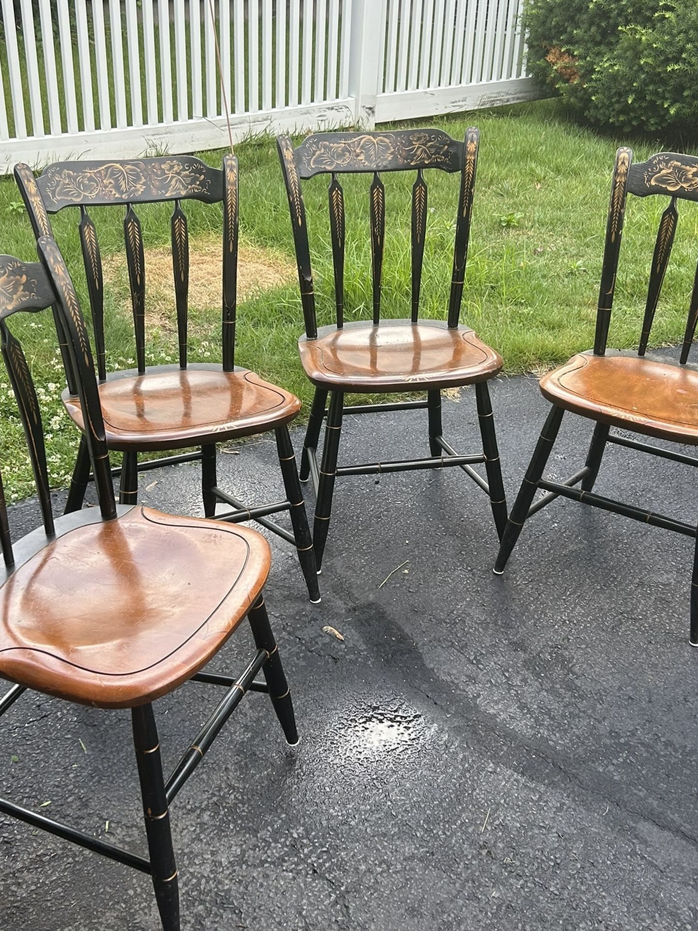 4 Hitchcock Chairs And Wooden Table $200