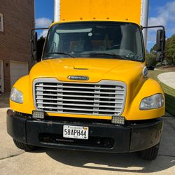 Freightliner M2 Straight Box Truck 26ft 