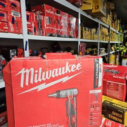 MILWAUKEE M12 CORDLESS EXPANSION TOOL KIT NEW 